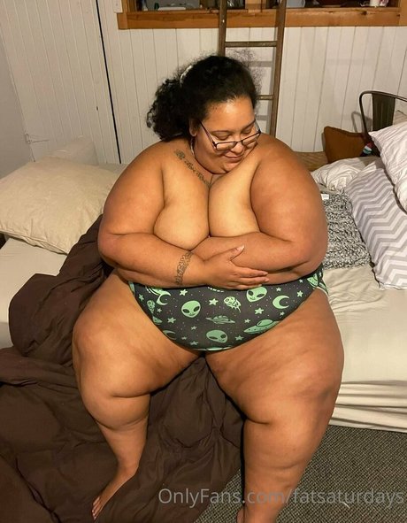 fatsaturdays model beautiful photos