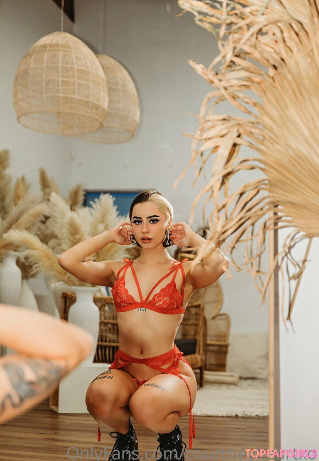 ladyboy onlyfans hot nude picture
