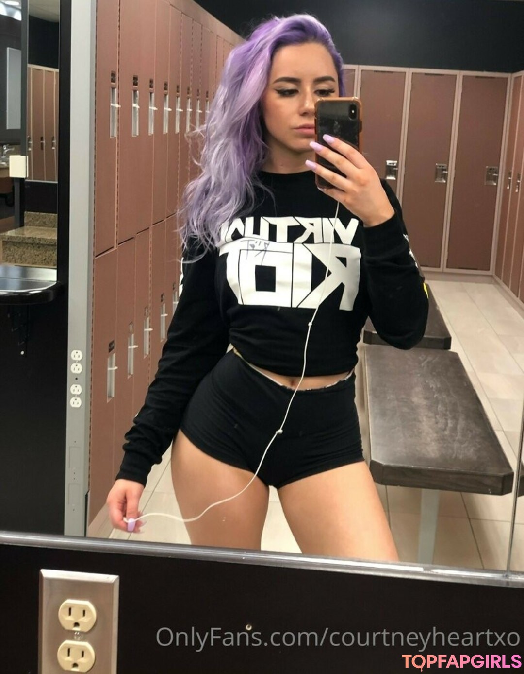 courtneyheartxo model beautiful pics