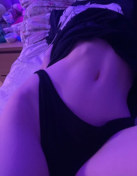 poorwaifu free sexy model pic