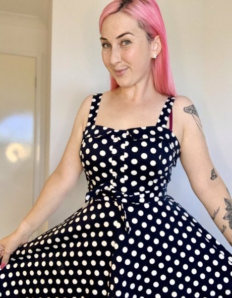 home alone mum model sex photos