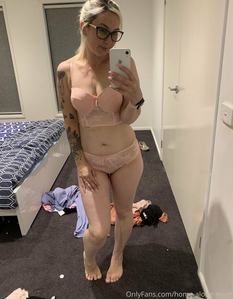 home alone mum model erotic archive