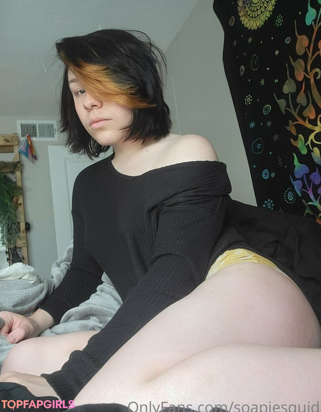 chubby small tits onlyfans art nude images
