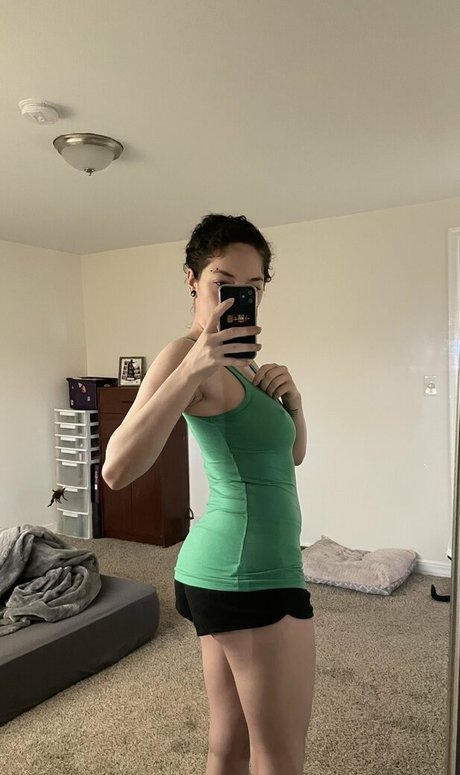 ghostlygothx sexy model image