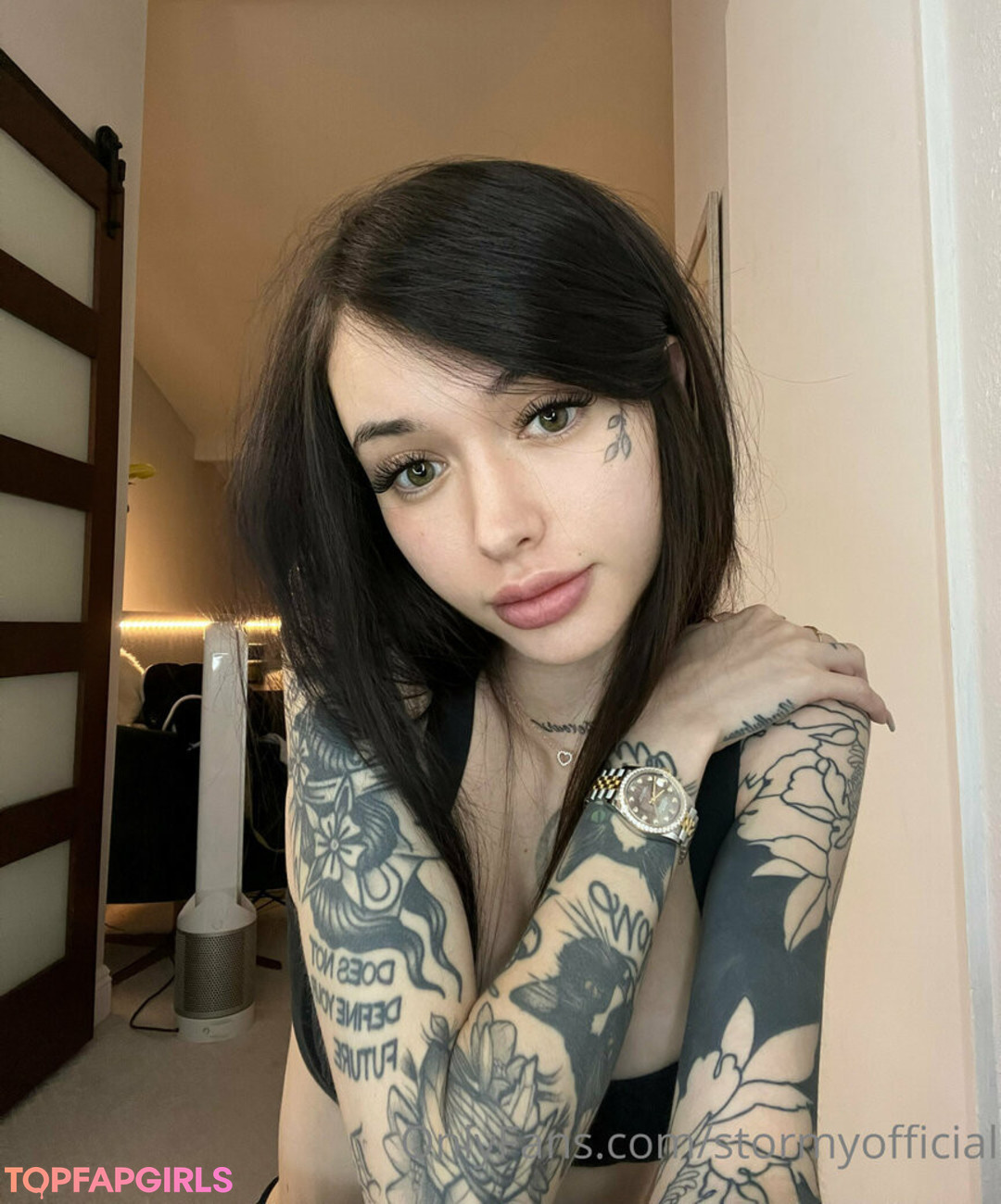 stormyofficial model hd picture