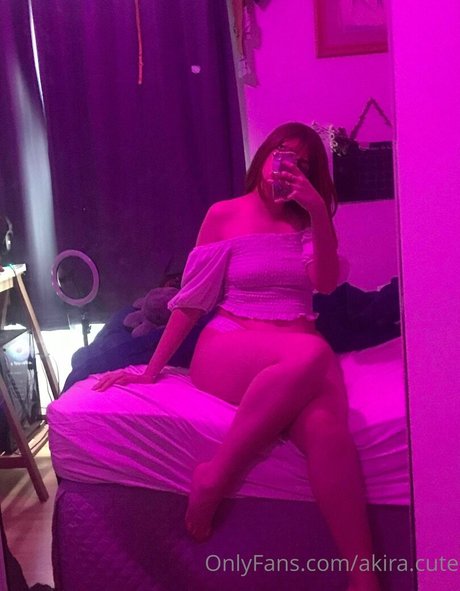 akira cute top model gallery