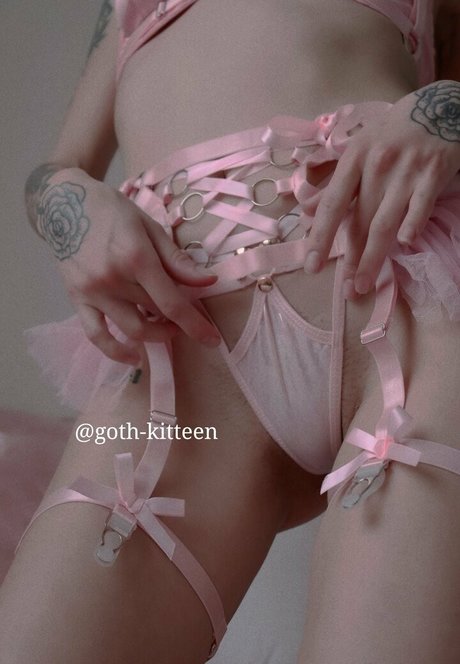 goth kitteen hd actress picture