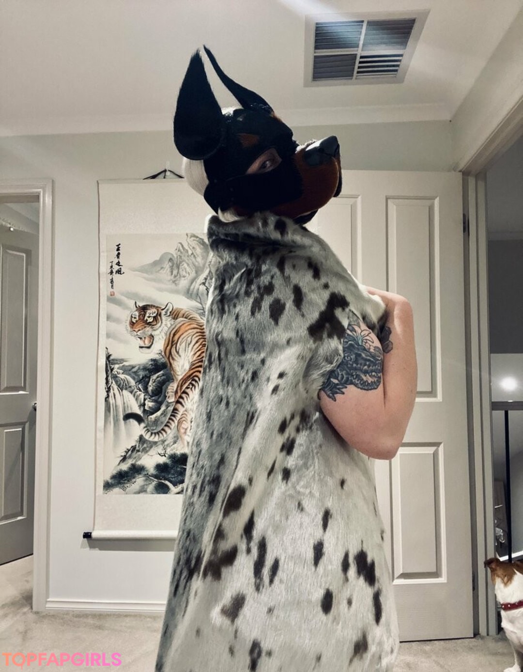 thylasaur sexy actress archive