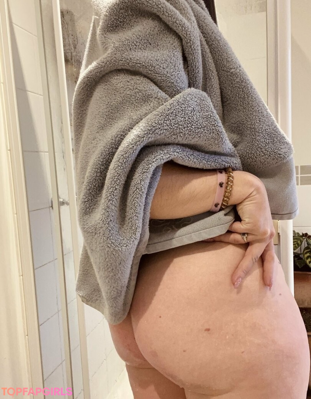 old mom onlyfans art nude image