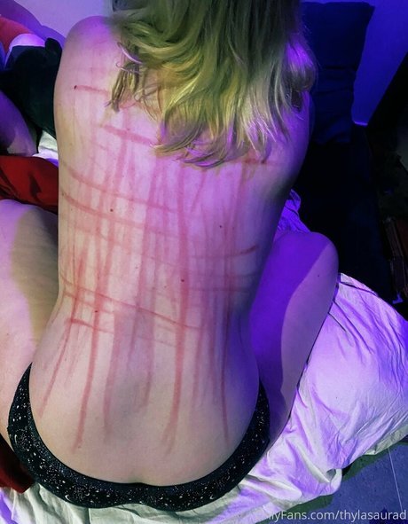 thylasaur sexy model img