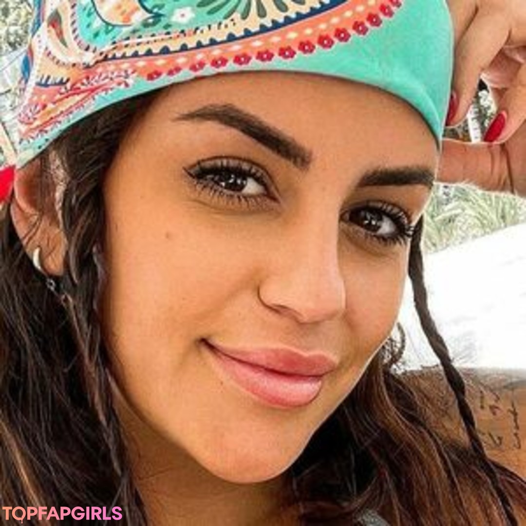 Lola Ortiz hd actress pics
