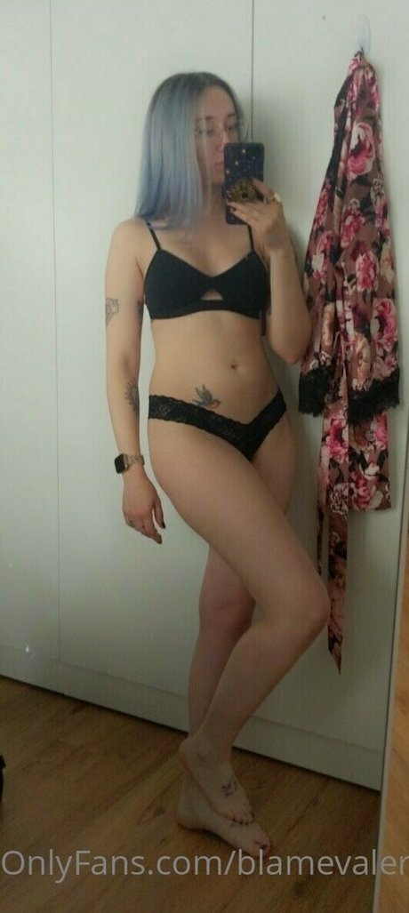blamevalerie model beautiful pics