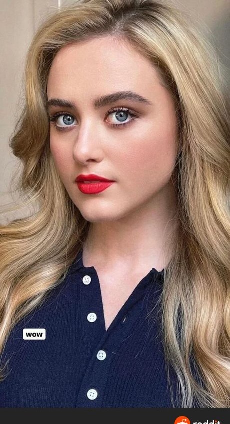 Kathryn Newton profile image