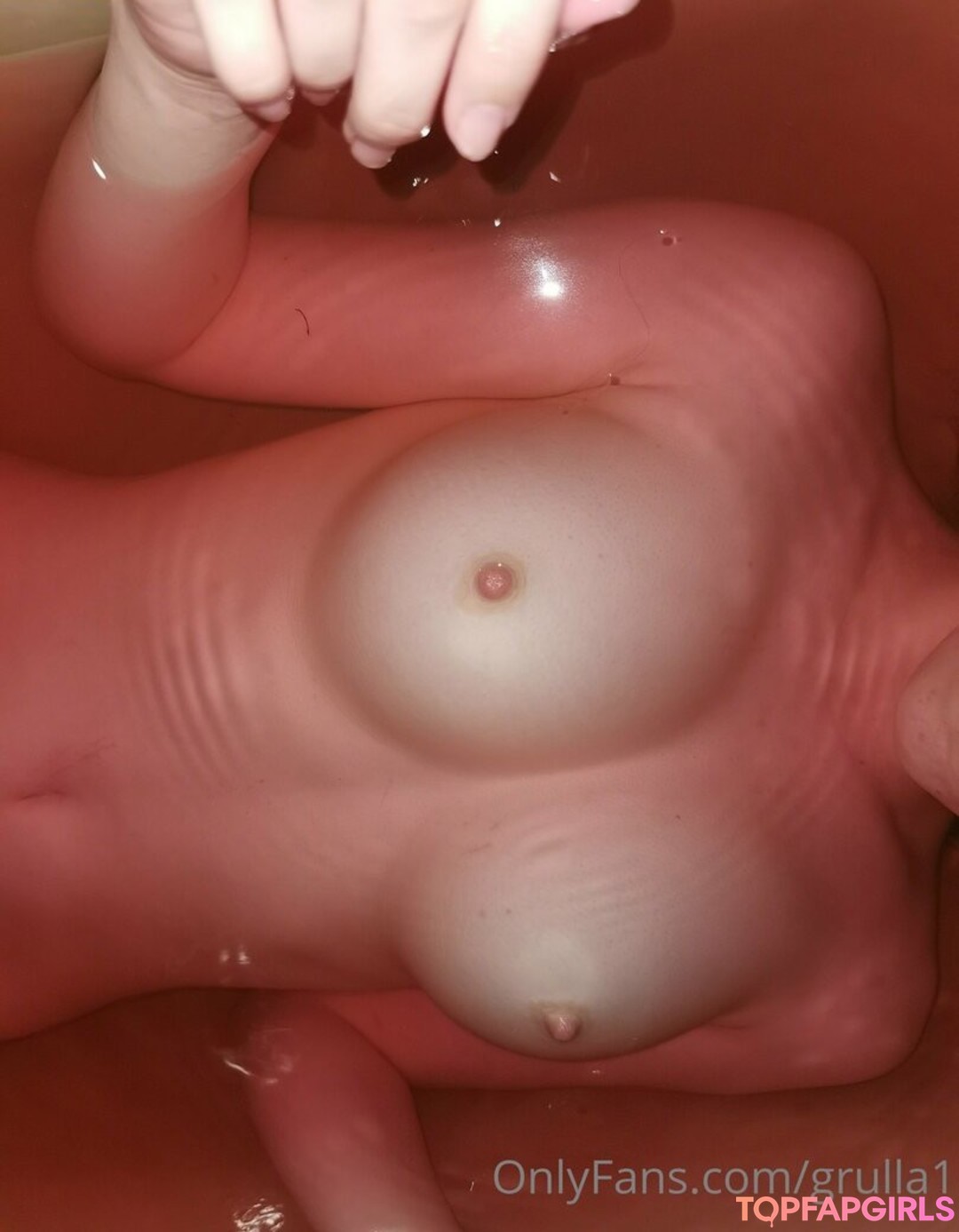 grullabby hot model photo