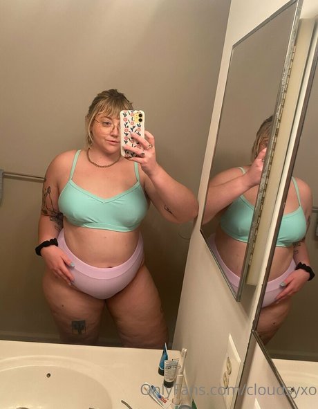 cloudsyxo model erotic pics