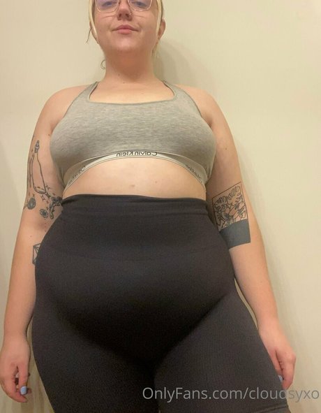 cloudsyxo model art gallery