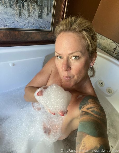 amieworldwide free nice pornstar gallery