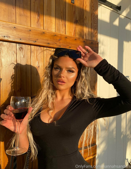 itshannahsworldd pretty pornstar photo