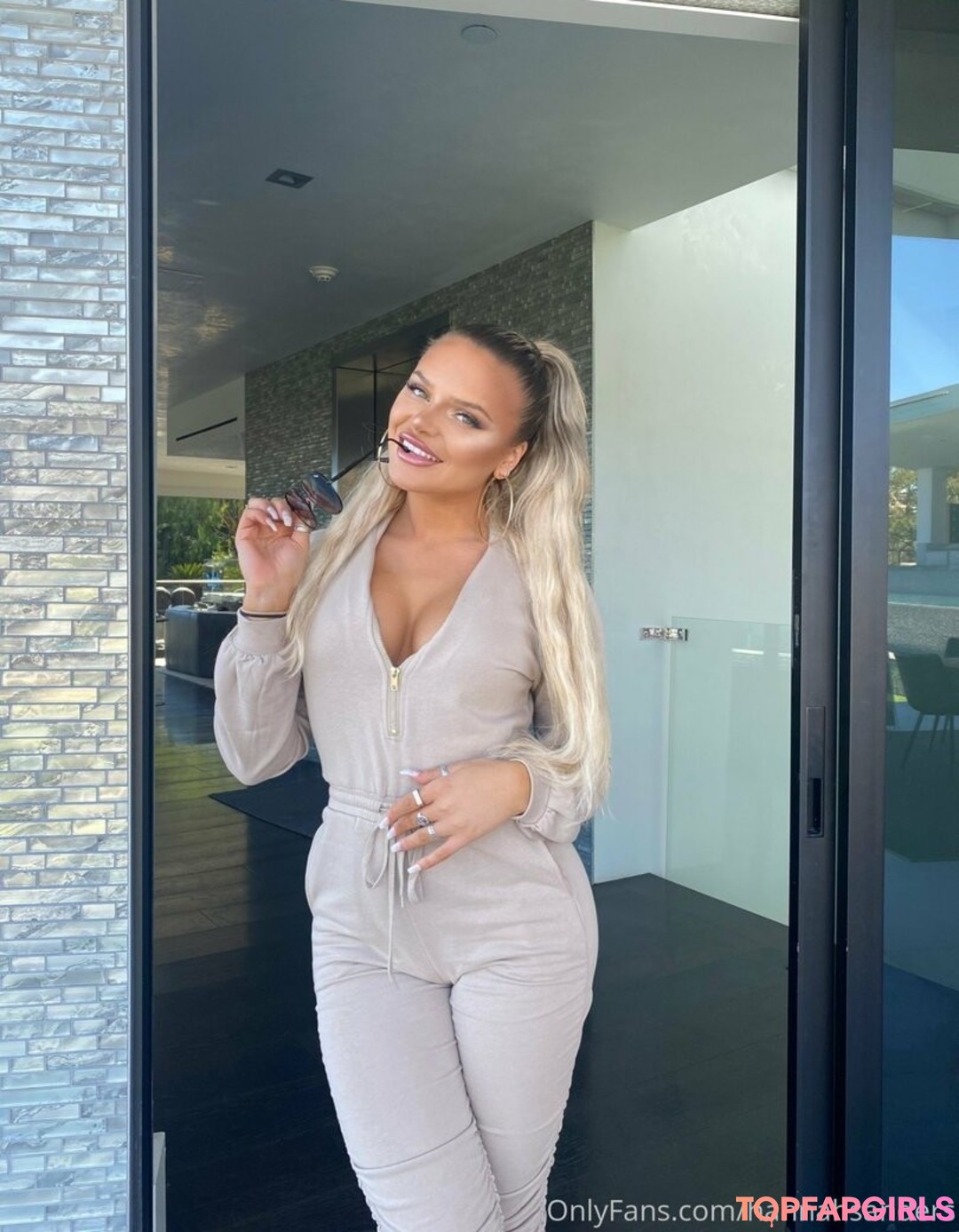 athletic milf onlyfans erotic galleries