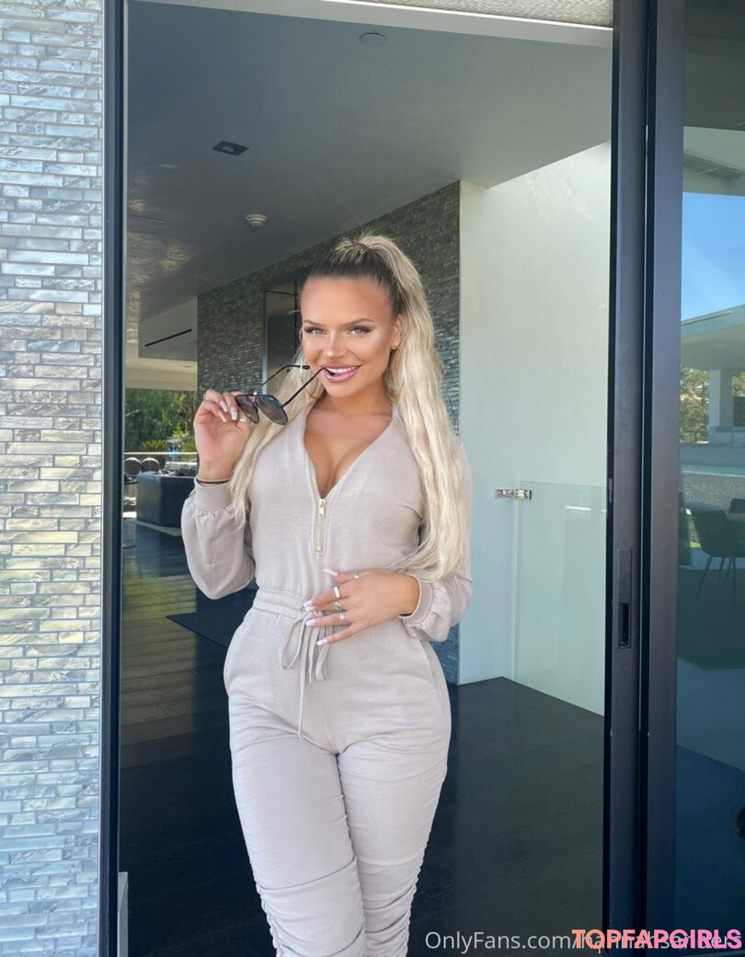 dirty talk onlyfans sexy naked picture