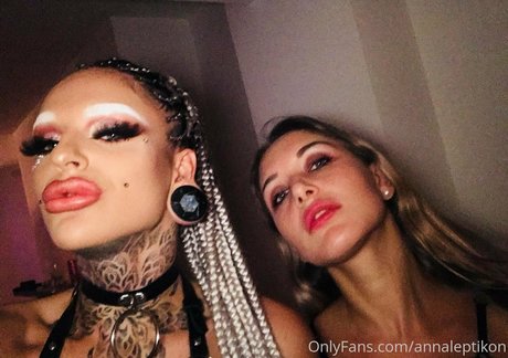 tits onlyfans erotic img