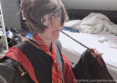 petite skinny onlyfans naked pictures