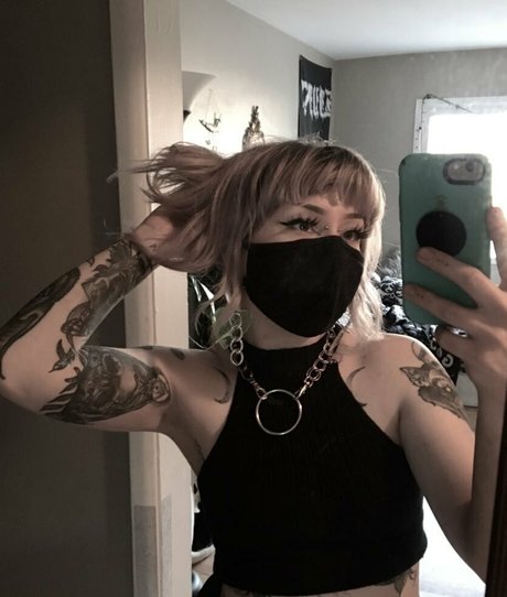 blonde cougar onlyfans xxx pic