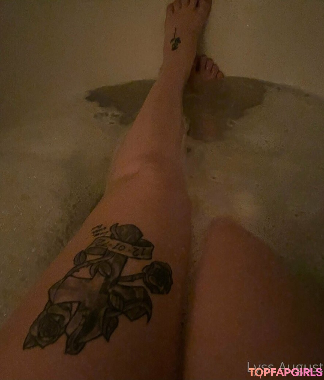 lyssaugust nude actress pic
