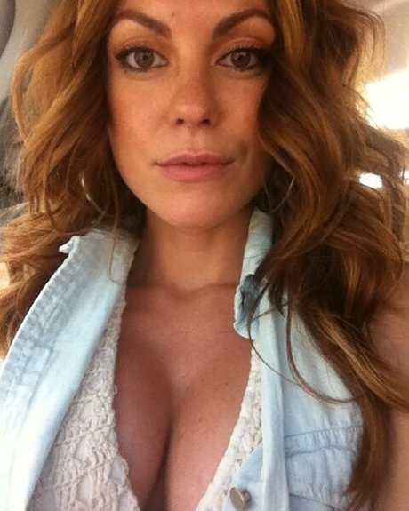 Megan Lynn Howard art star image