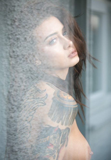 semcbutnaked model exclusive picture