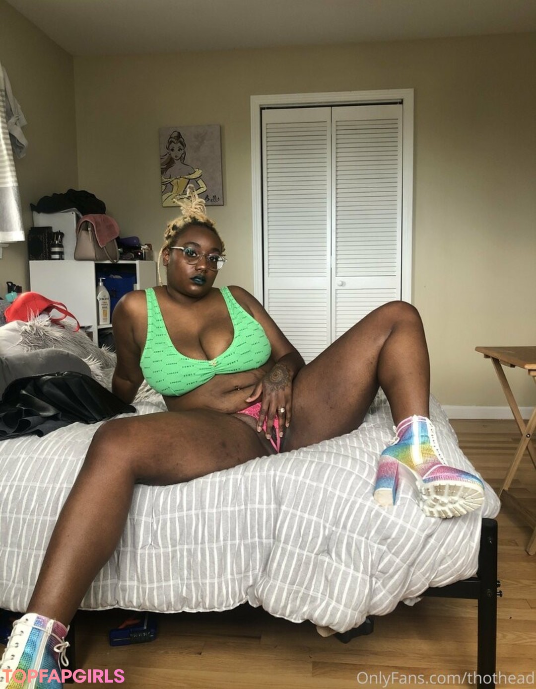 thothead art model galleries