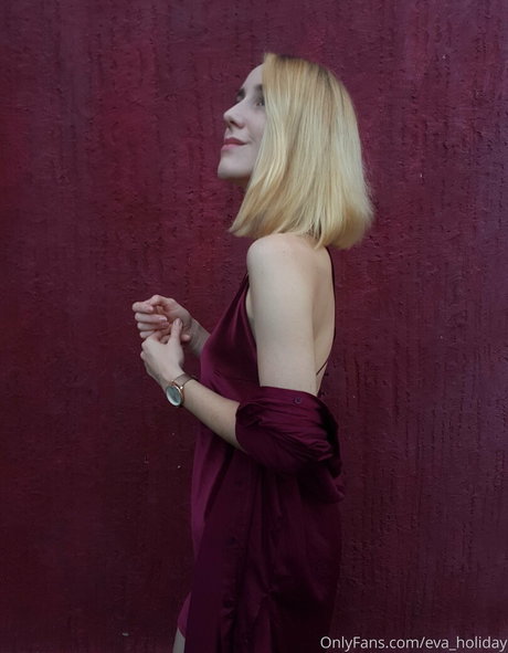 evaholiday model picture