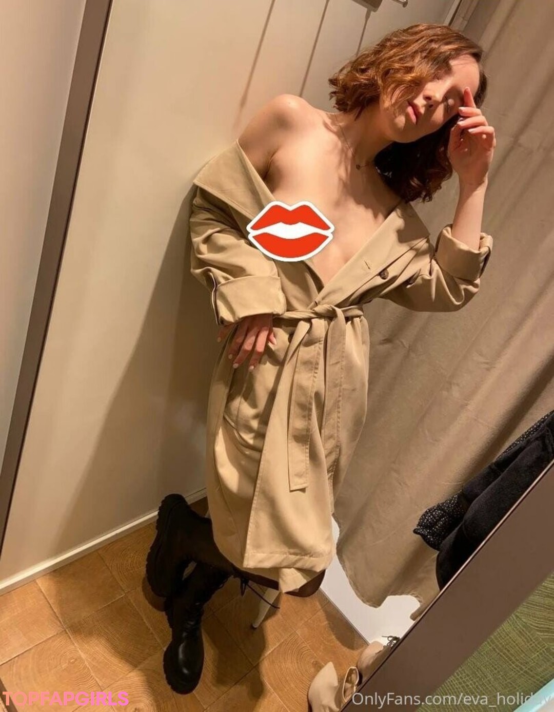 blonde college onlyfans hot naked image