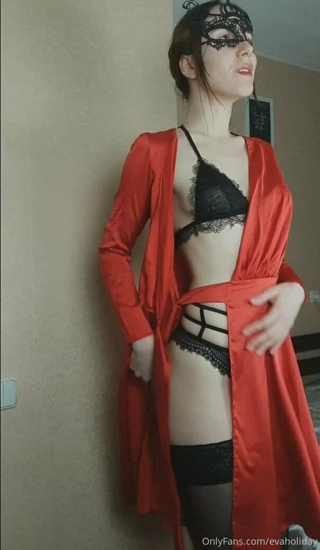 evaholiday actress image