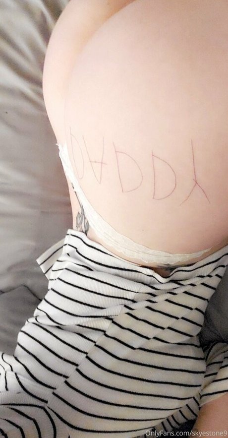 skyestone9 xxx star photos