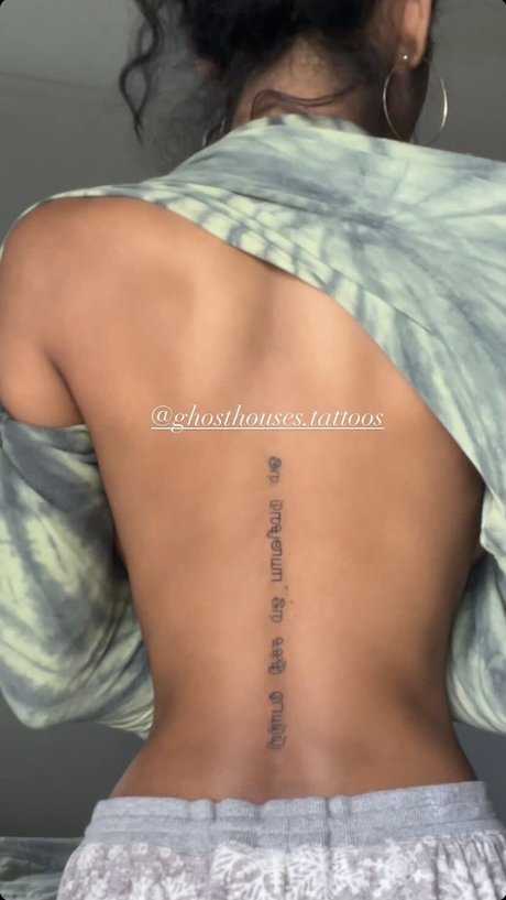 Kaaviya Sambasivam pretty model galleries