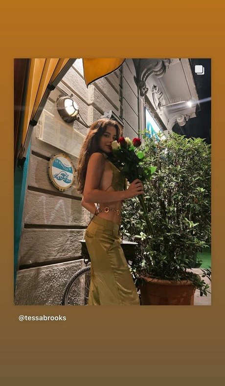 Tessa Brook pretty model pic