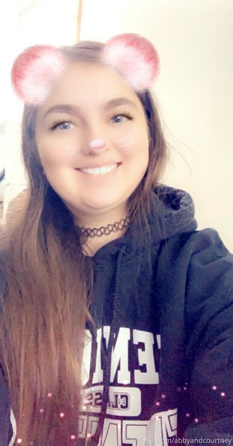 redhead threesome onlyfans free pics