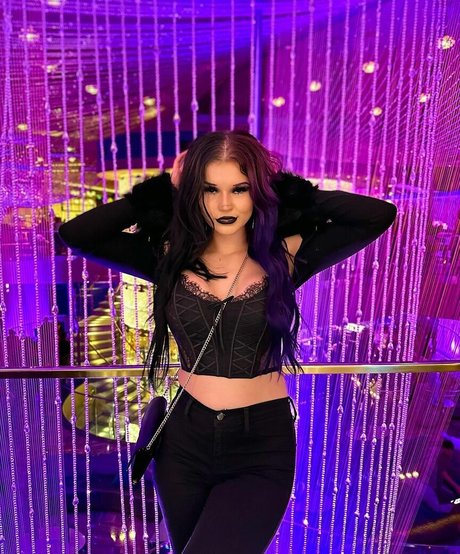 heyitzviolet art pornstar image