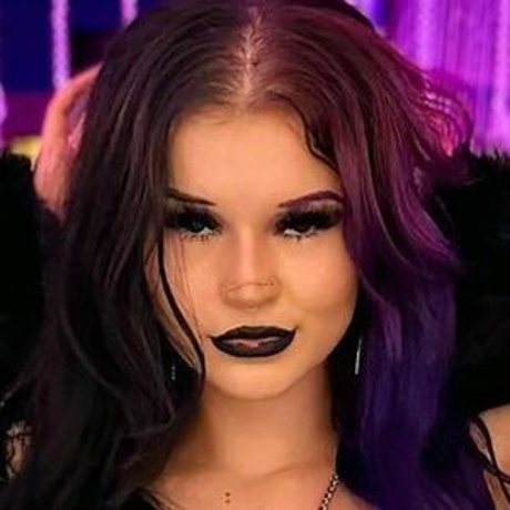 heyitzviolet nude pornstar photos