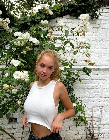 Madijones free model picture