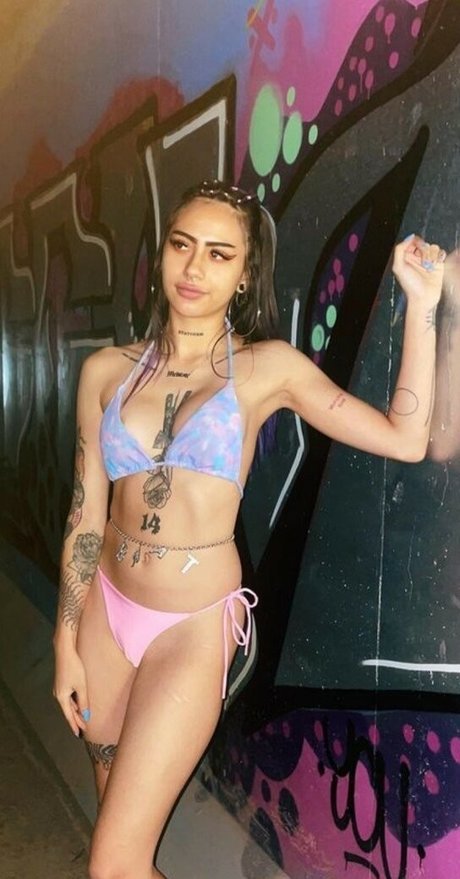 Babyhobo sexy model gallery