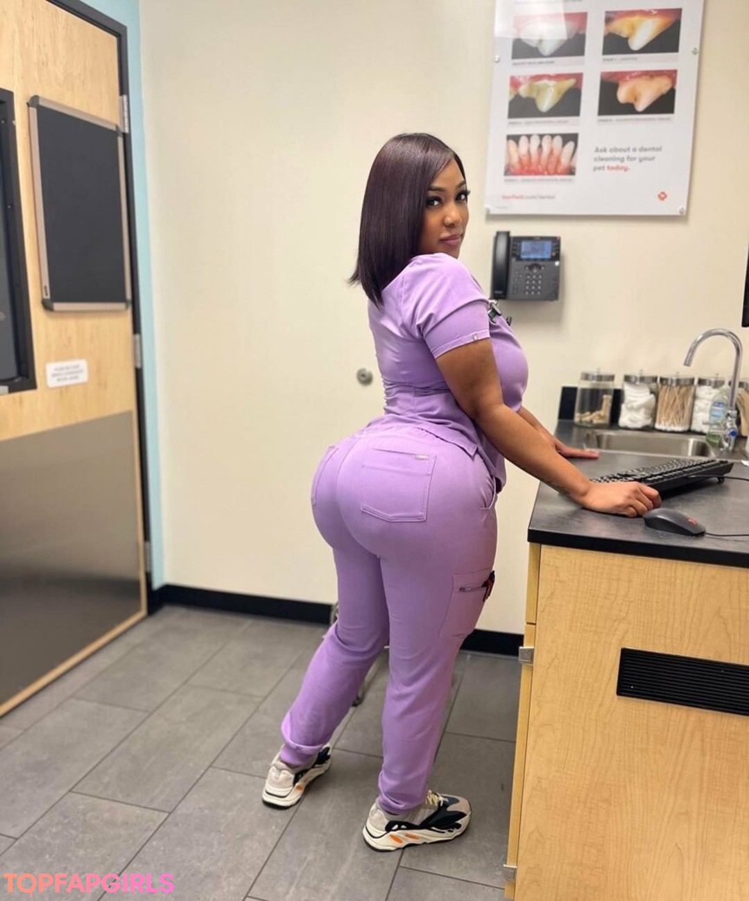 ActingLightskin xxx pornstar pic