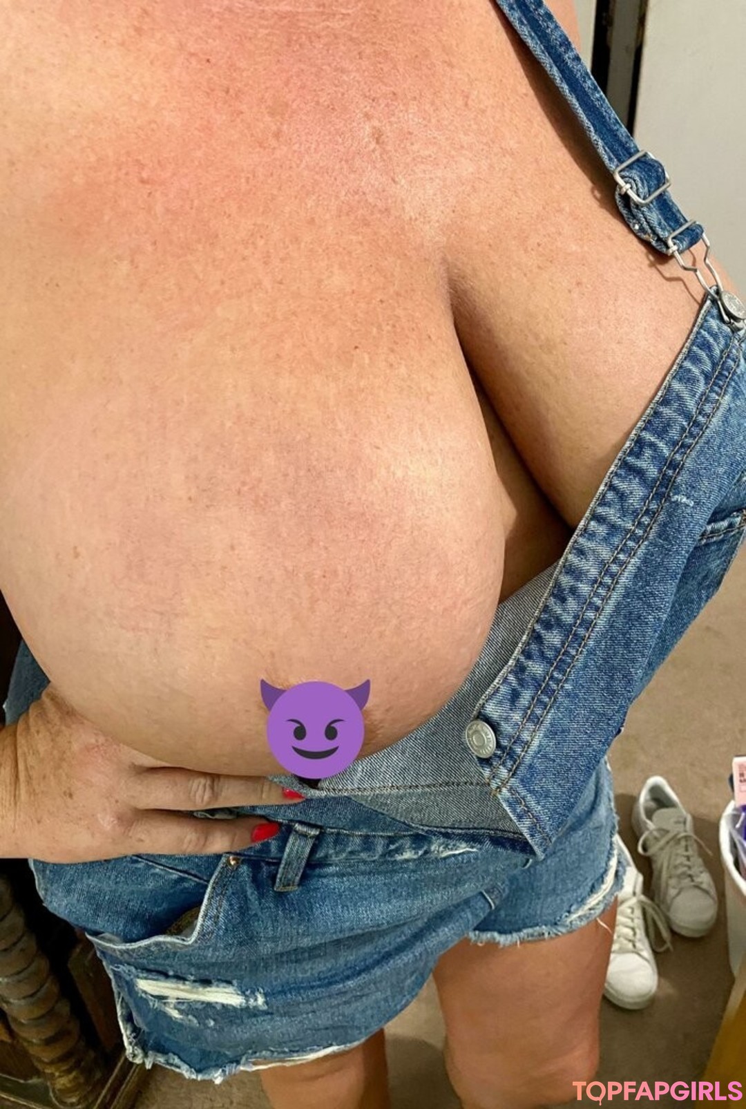 Busty38HH perfect star pic
