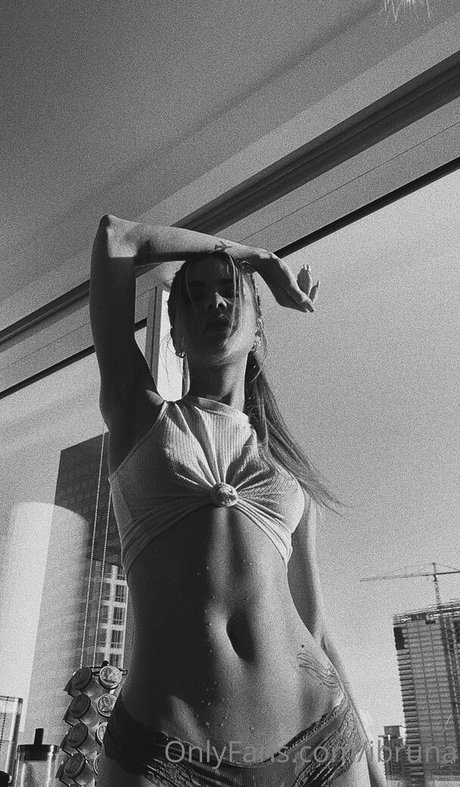 ibruna nude model photos
