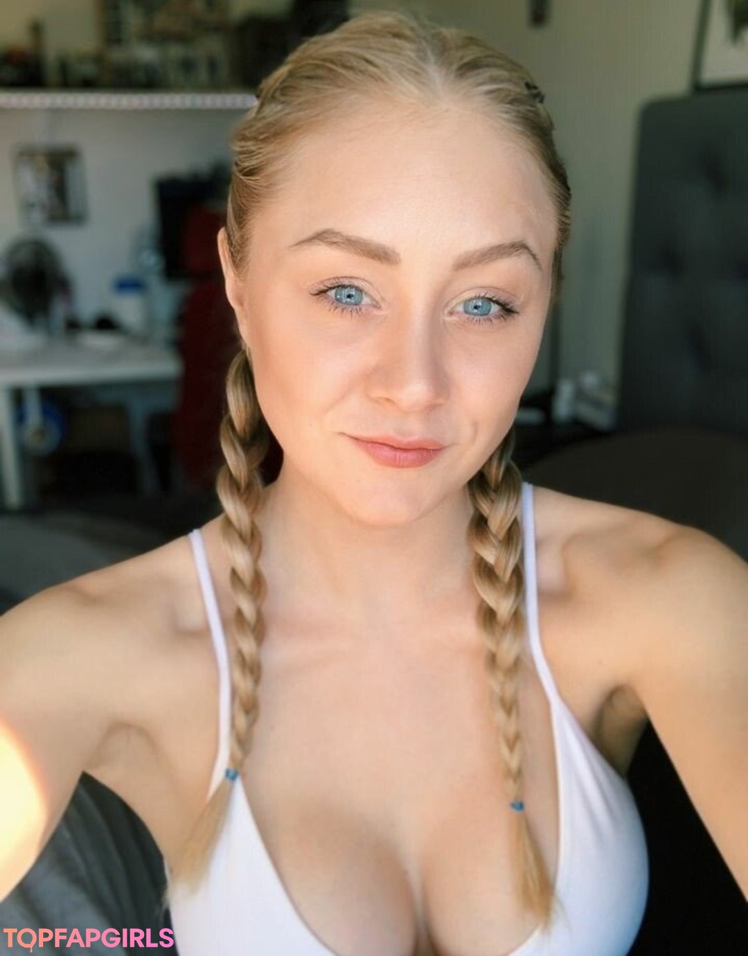 petite blonde milf onlyfans free gallery