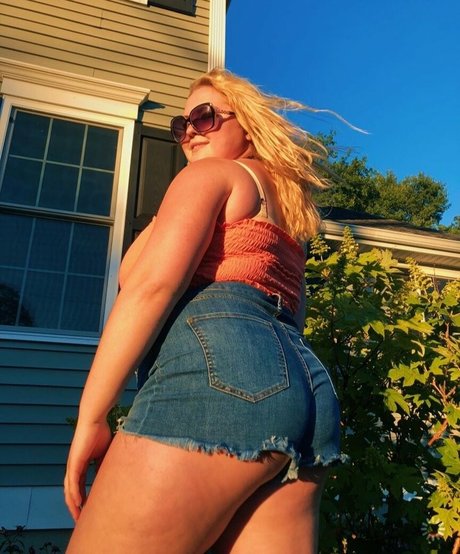 Amberly sex star img