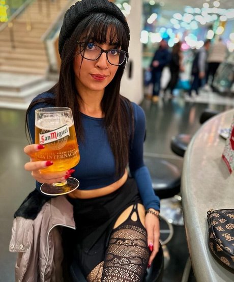 hijabi onlyfans erotic photo