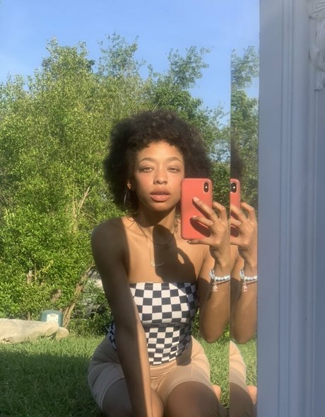 chynaunique erotic star images