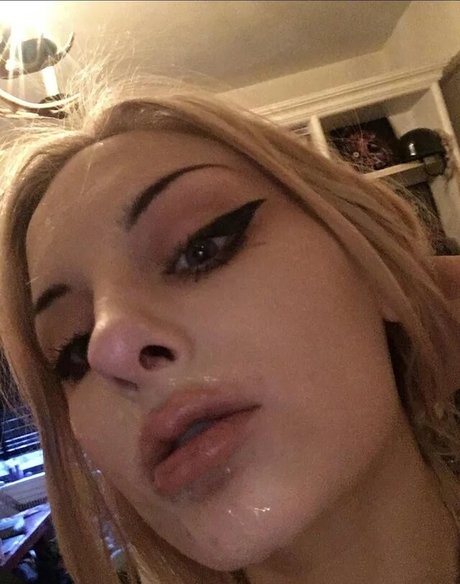 LilithLevisis star erotic image